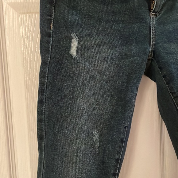 Distressed denim skinnys - Picture 3 of 5